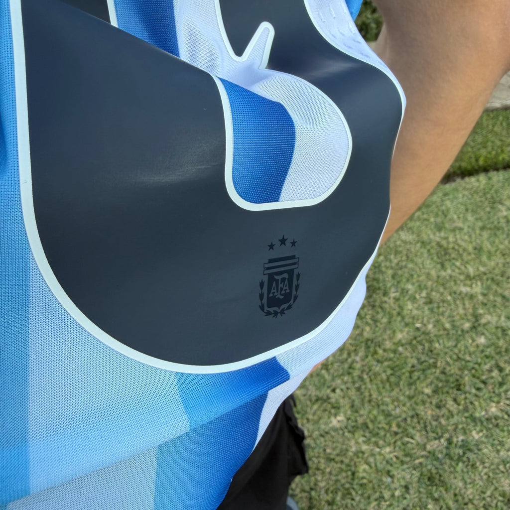 1 Kit Argentina Versión Jugador Dorsal Original