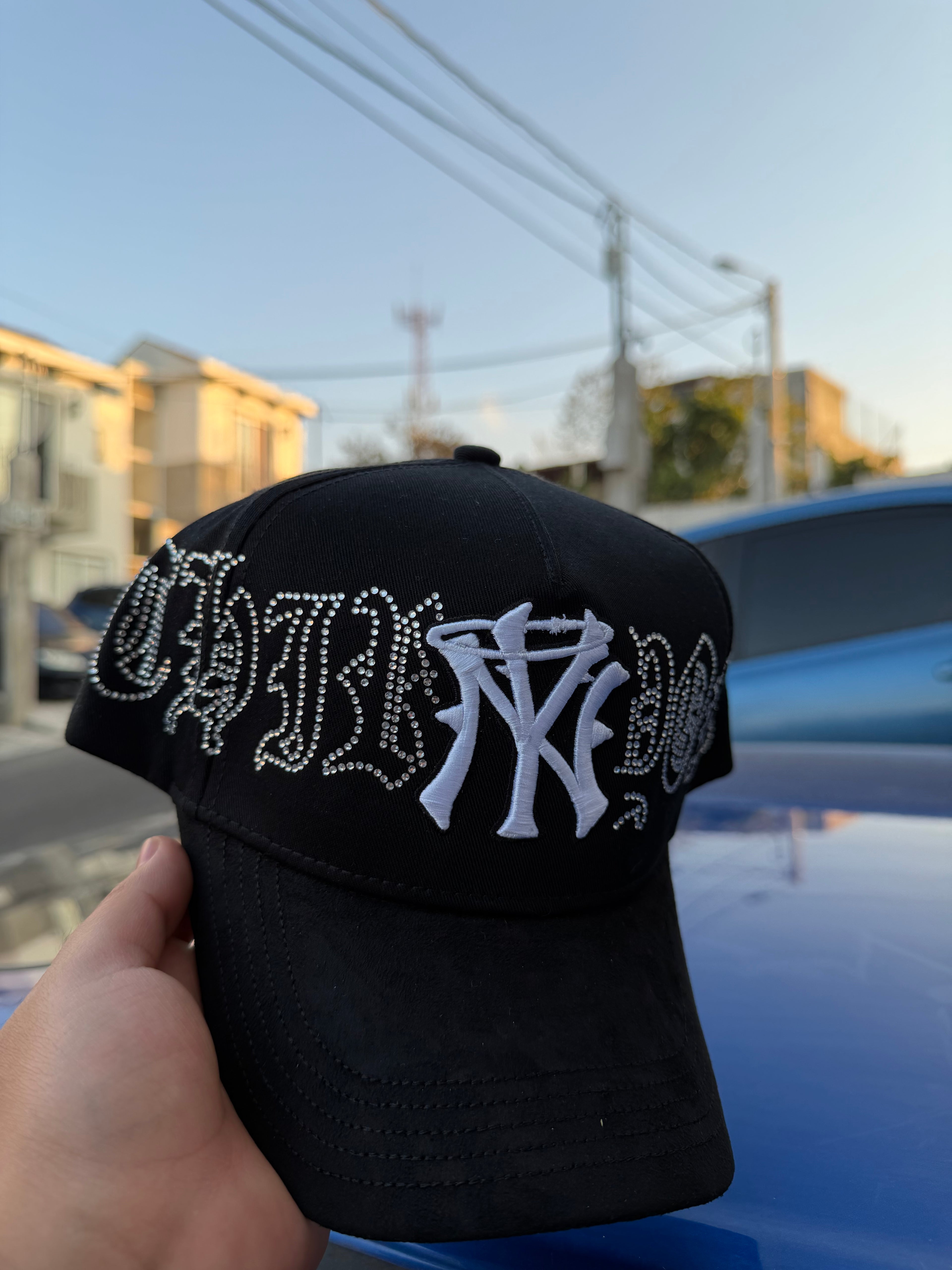 THIRTY ONE CRISTALS WHITE