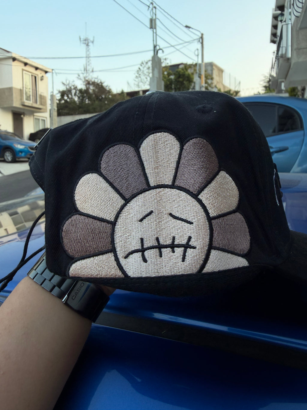 THIRTY ONE HATS MURAKAMK NEGRA