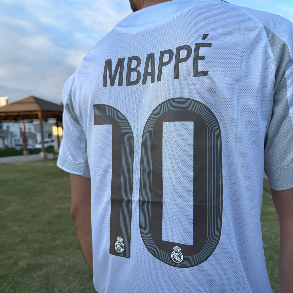 1 Kit Real Madrid 25/26